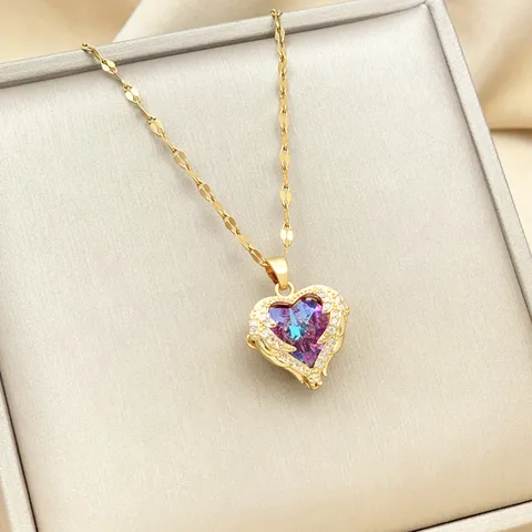 Gold Heart Pendant Necklace