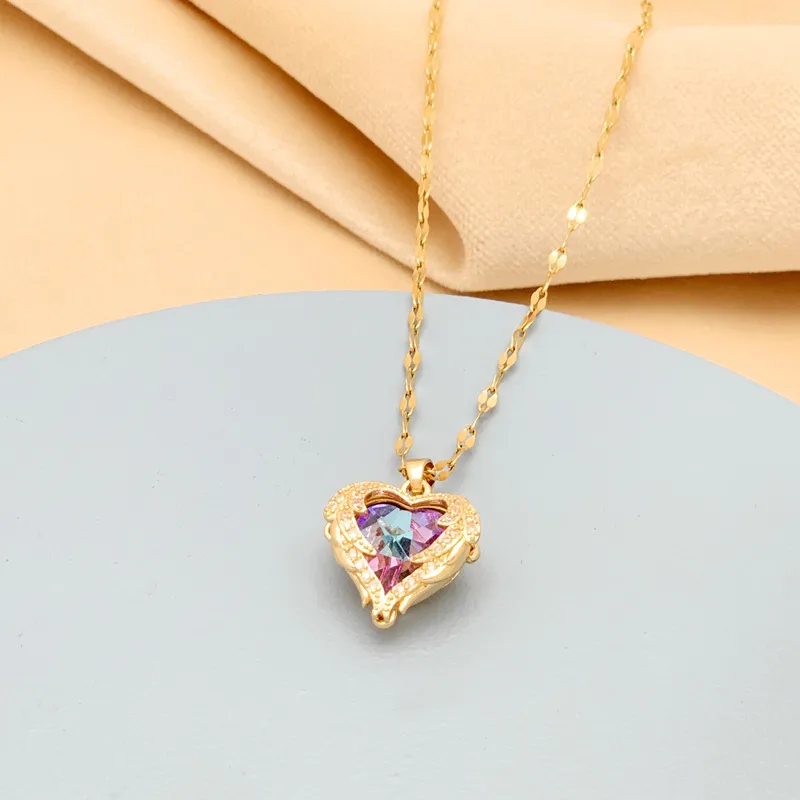 Gold Heart Pendant Necklace